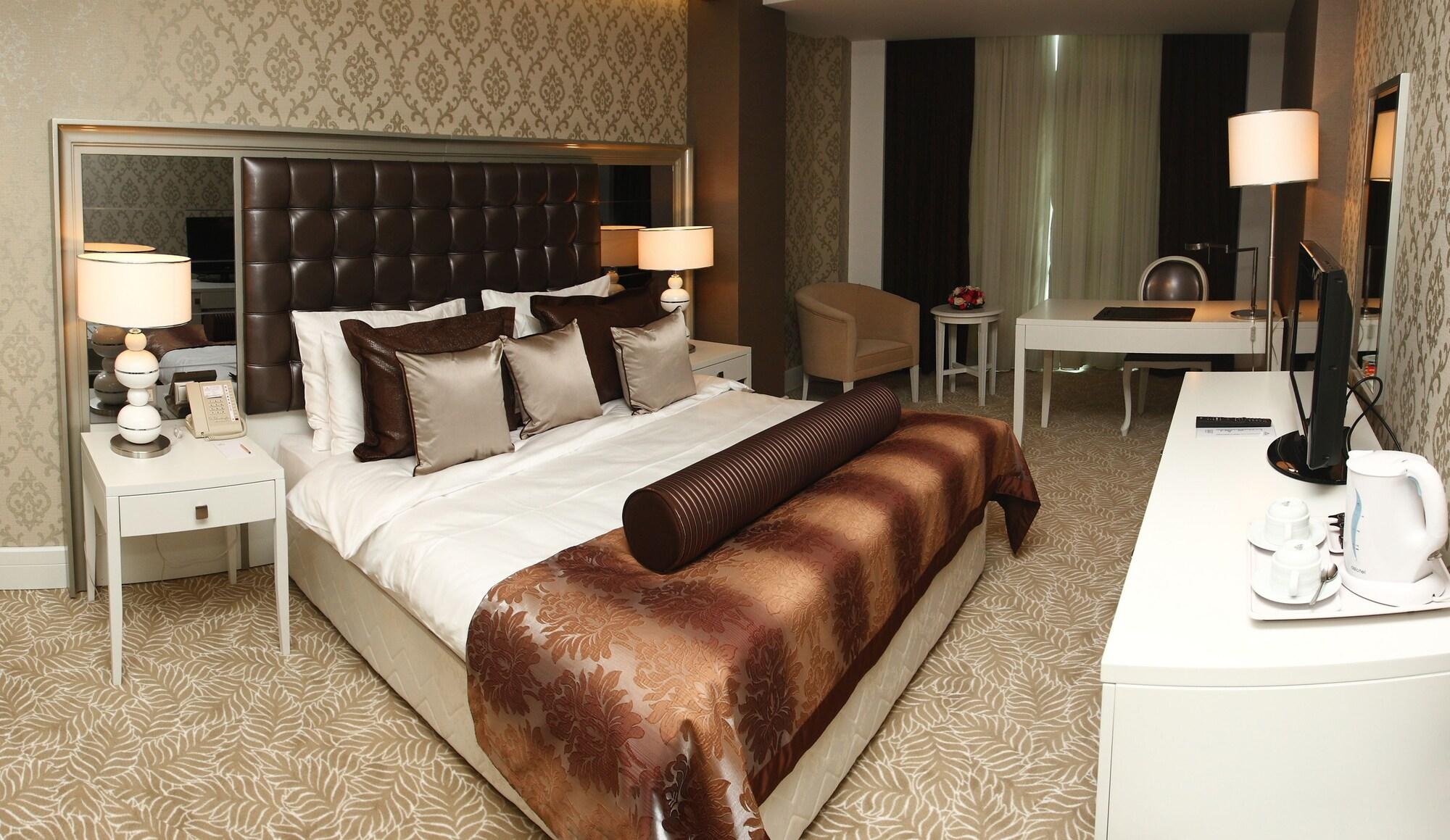 Отель QafqaZ Baku City Hotel&Residence Экстерьер фото