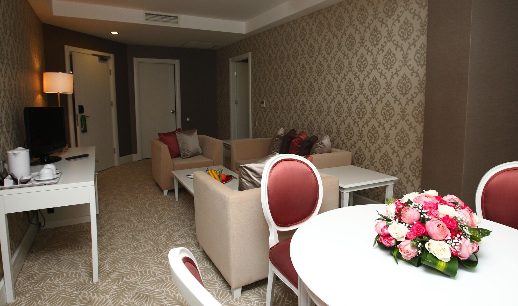 Отель QafqaZ Baku City Hotel&Residence Экстерьер фото