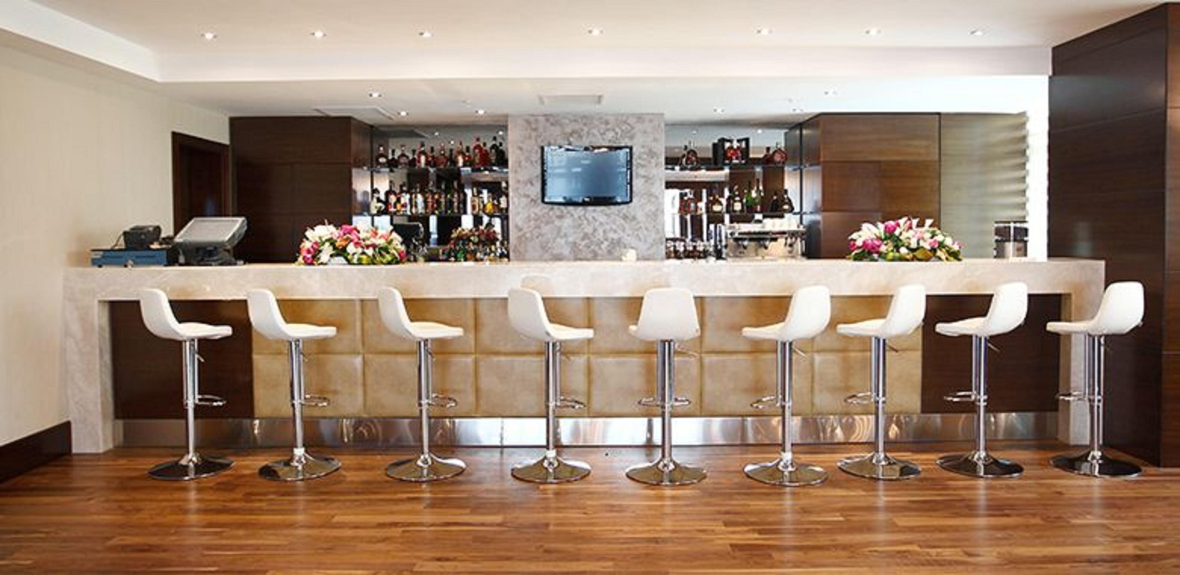 Отель QafqaZ Baku City Hotel&Residence Экстерьер фото