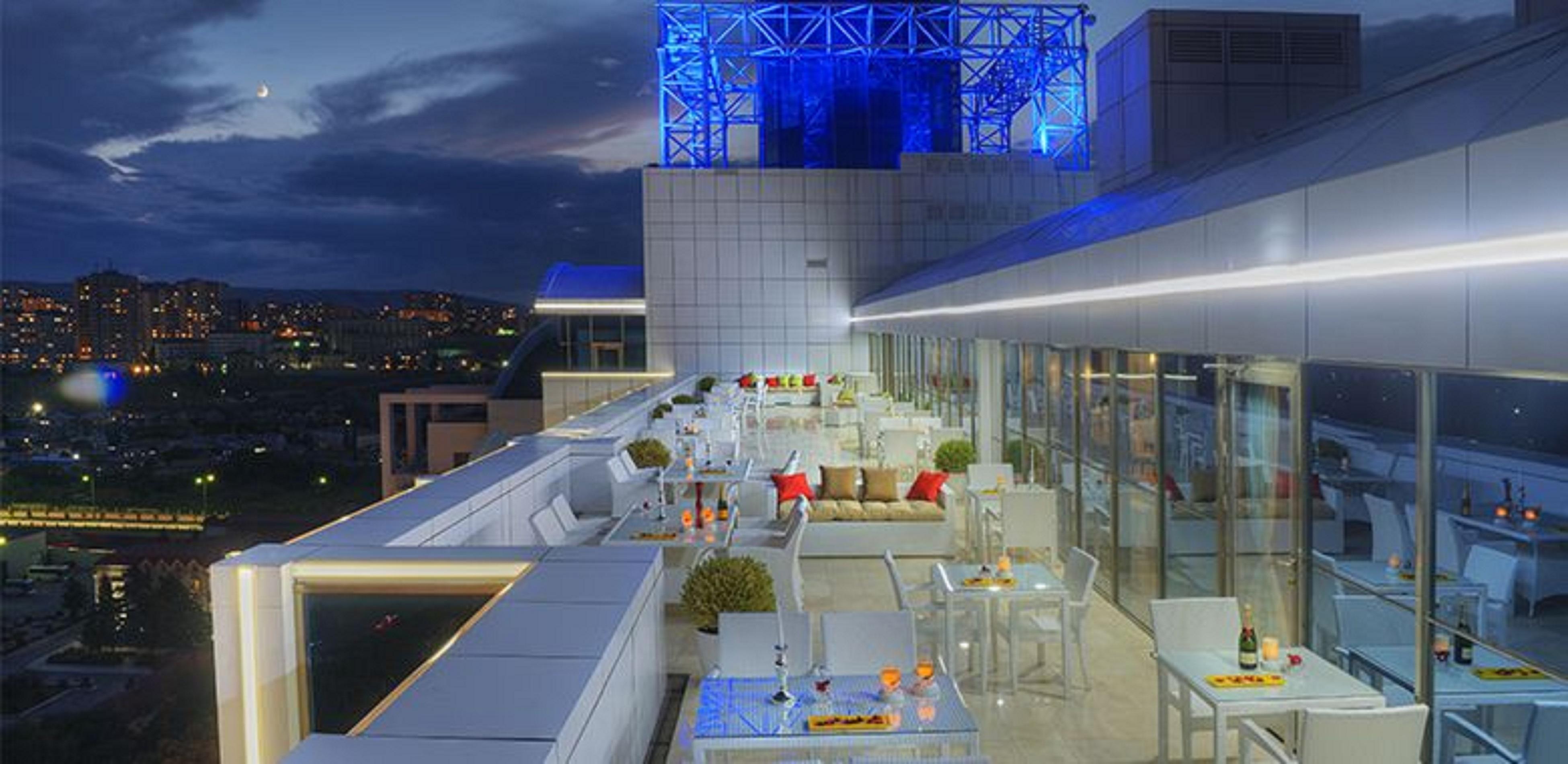 Отель QafqaZ Baku City Hotel&Residence Экстерьер фото