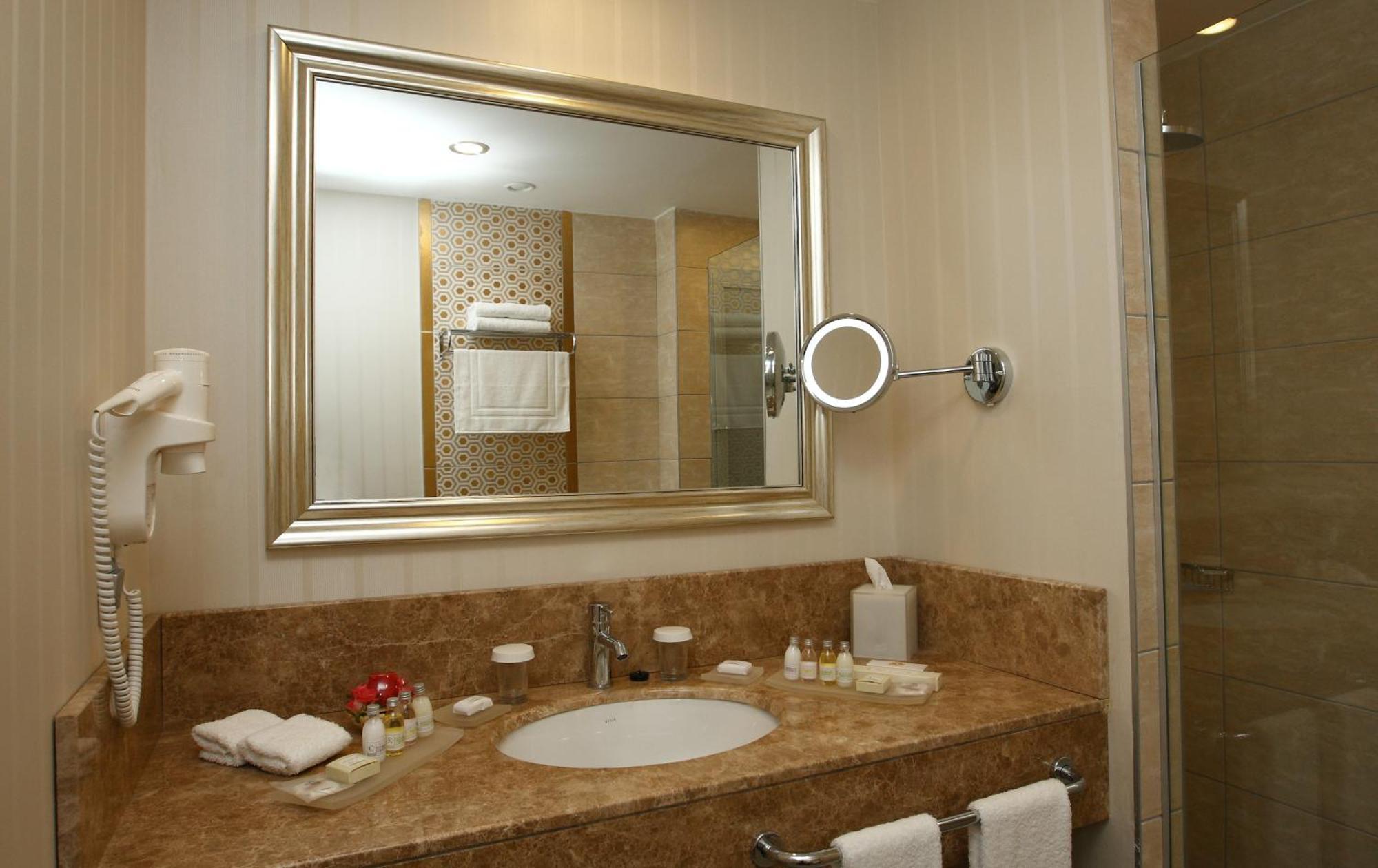Отель QafqaZ Baku City Hotel&Residence Экстерьер фото