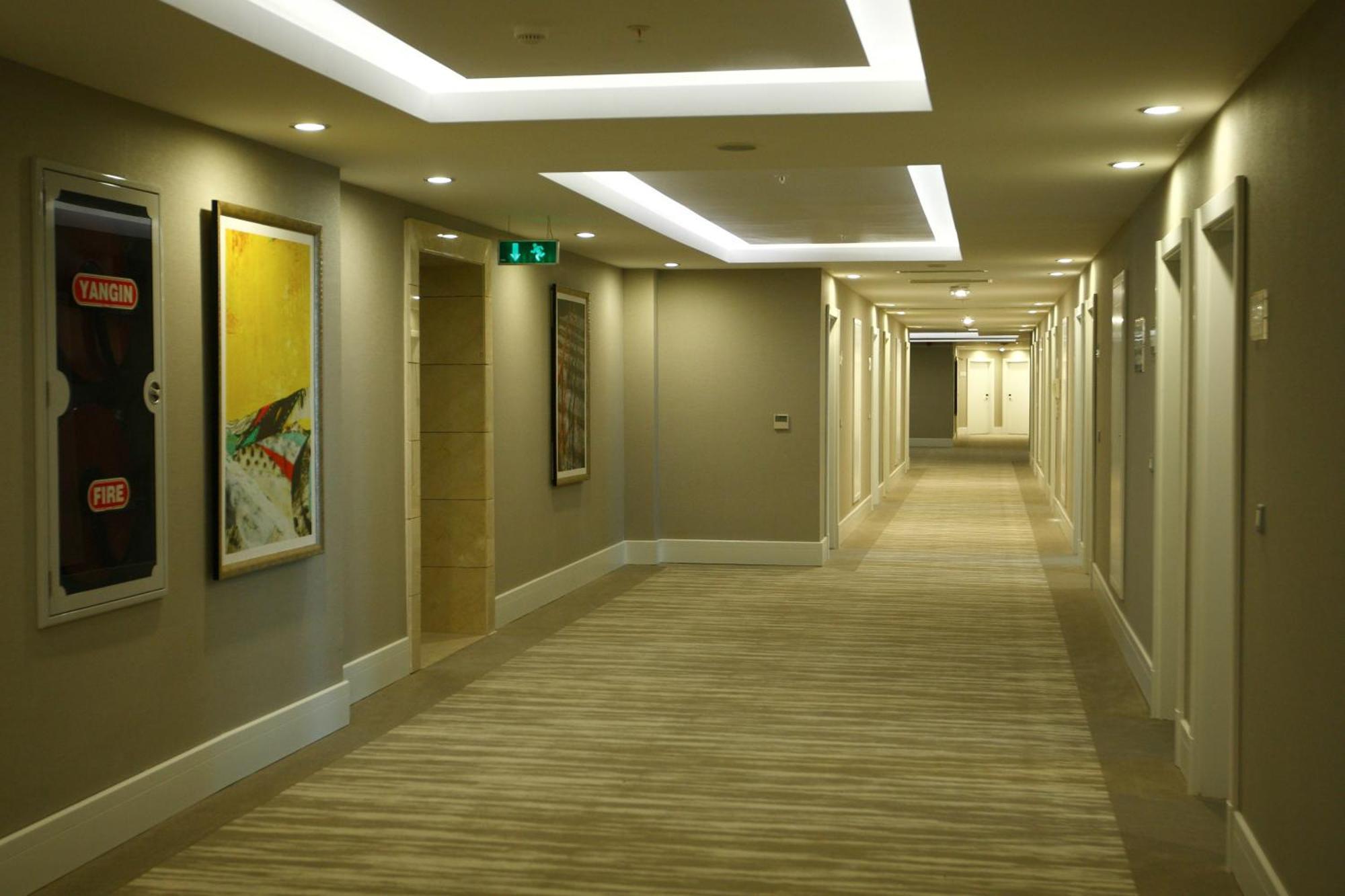 Отель QafqaZ Baku City Hotel&Residence Экстерьер фото
