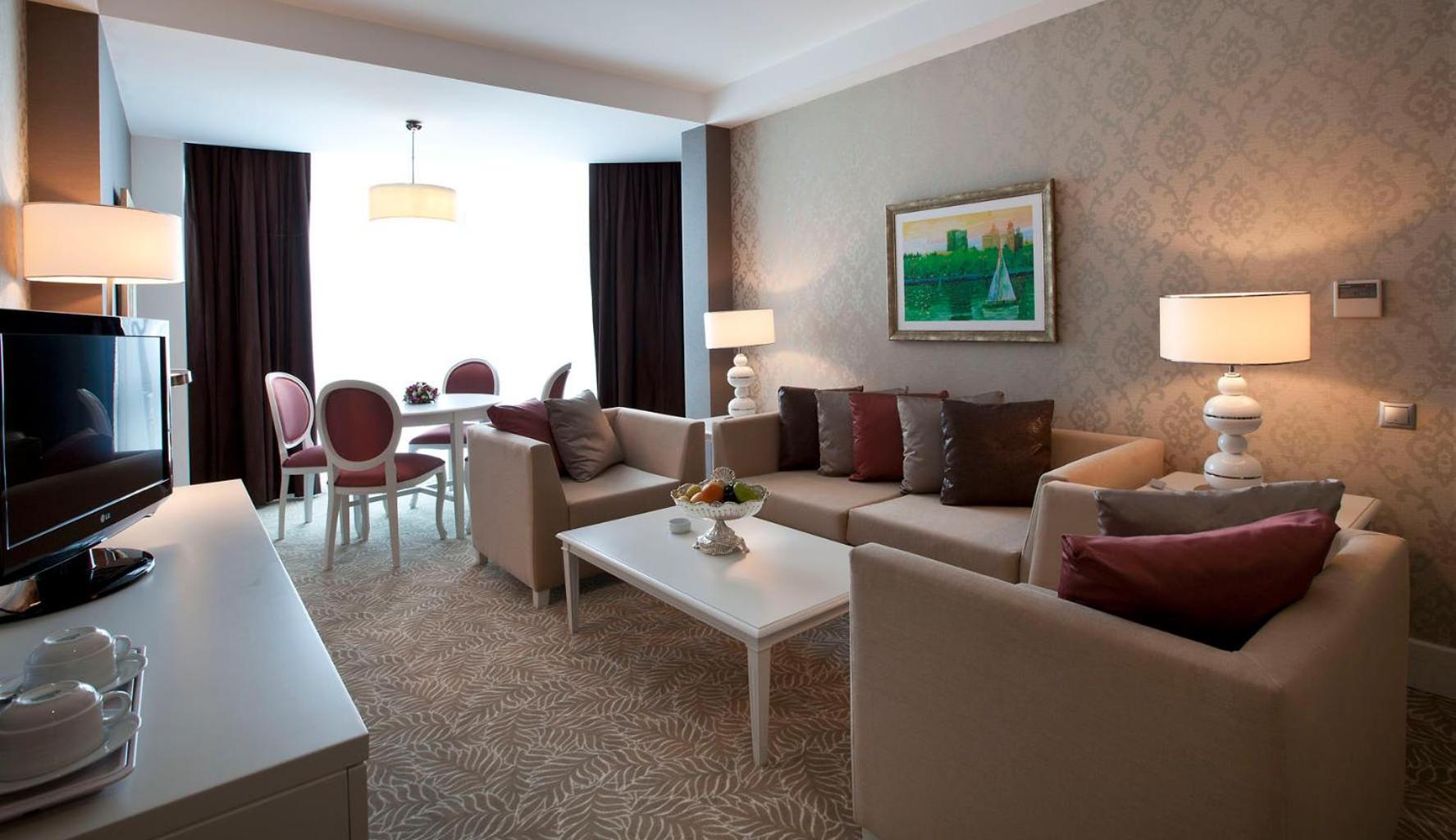 Отель QafqaZ Baku City Hotel&Residence Экстерьер фото