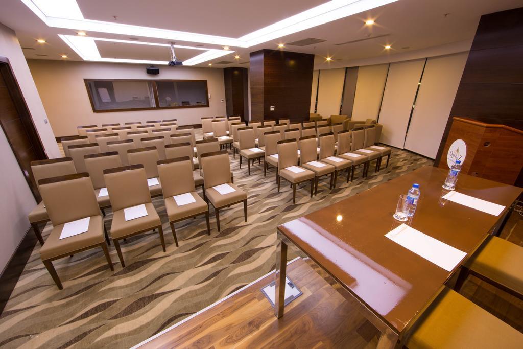Отель QafqaZ Baku City Hotel&Residence Экстерьер фото
