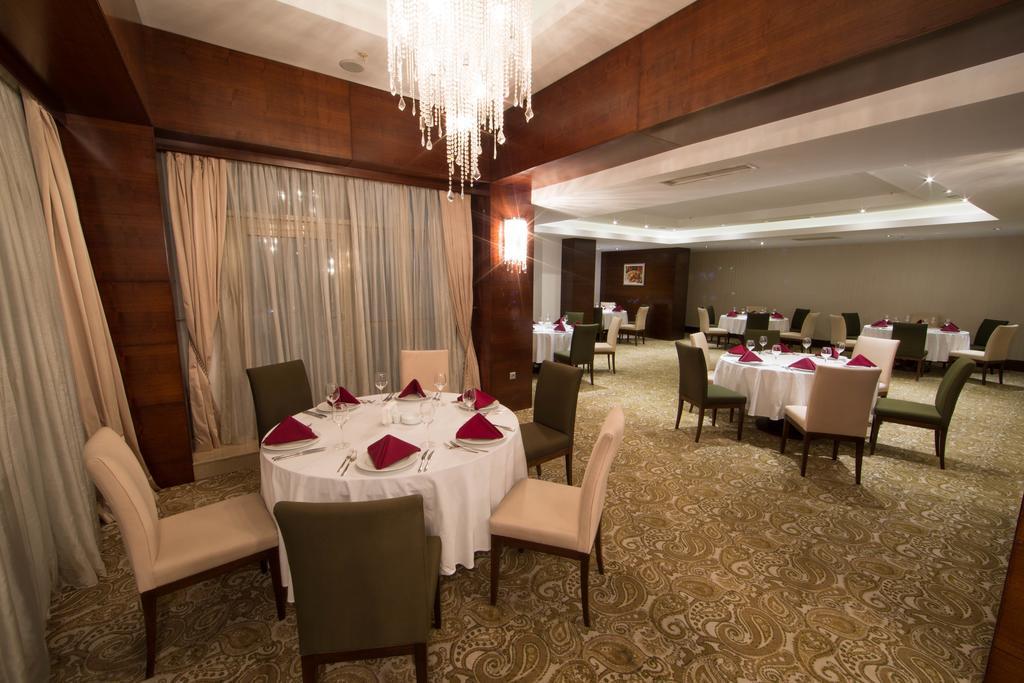Отель QafqaZ Baku City Hotel&Residence Экстерьер фото