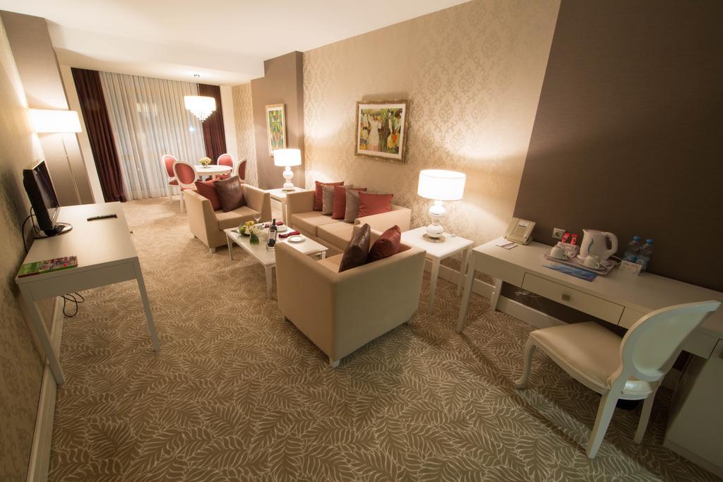Отель QafqaZ Baku City Hotel&Residence Экстерьер фото