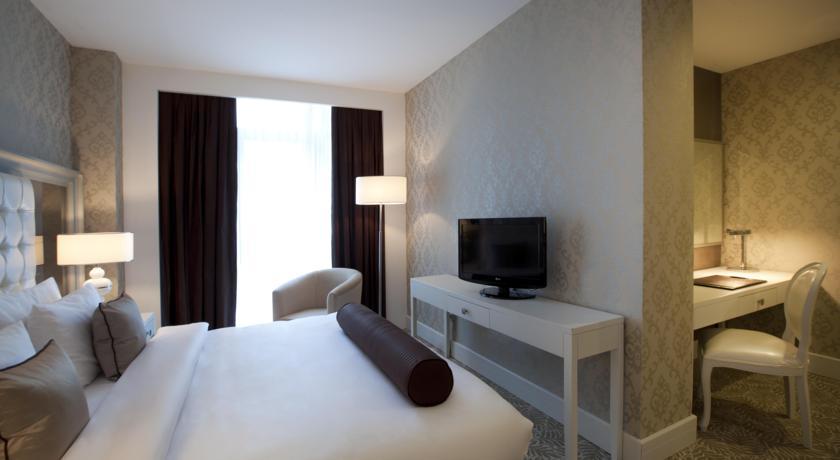 Отель QafqaZ Baku City Hotel&Residence Экстерьер фото
